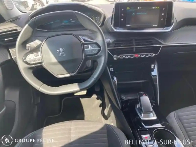 Peugeot 2008 e- 136ch style — photo 8