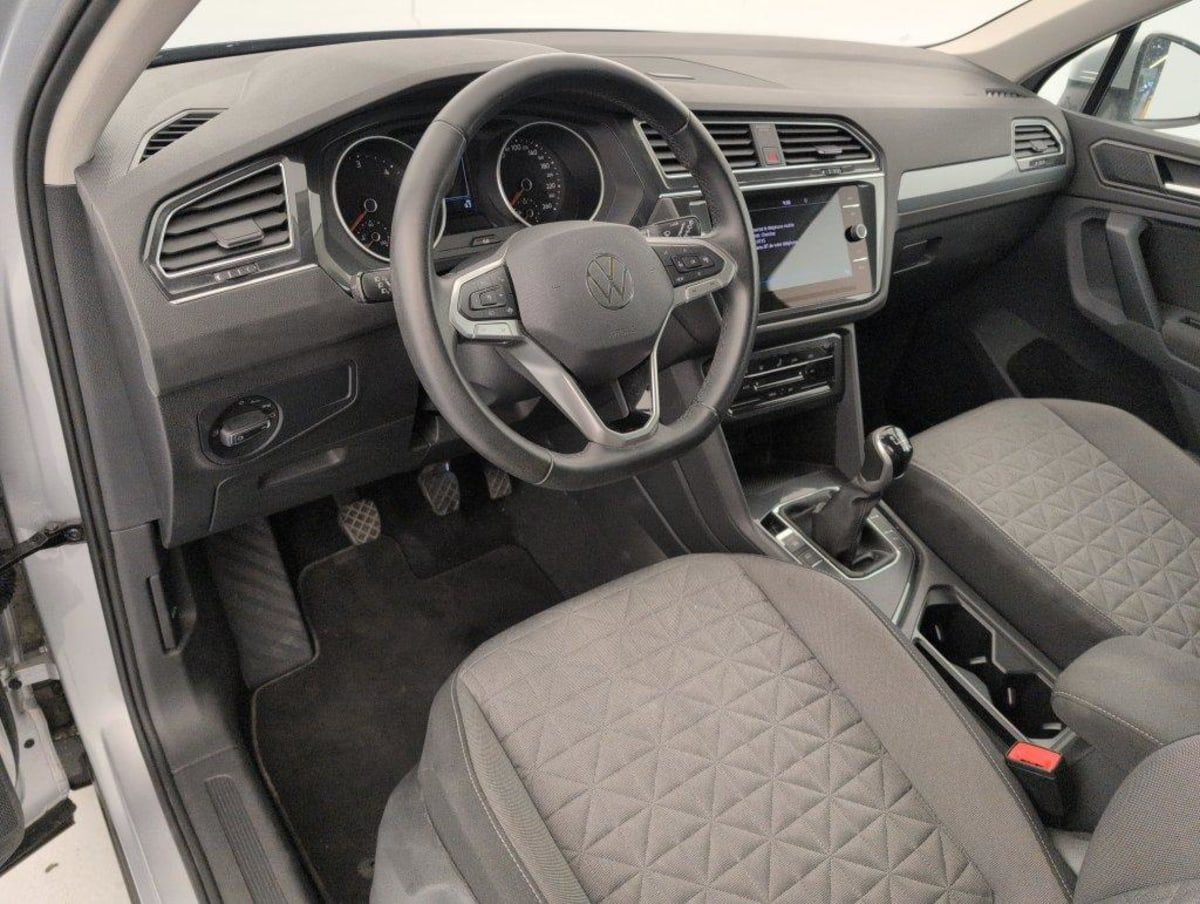 Volkswagen Tiguan — photo 15