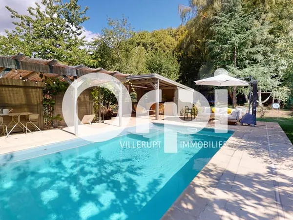 Maison 7 pièces 195 m²