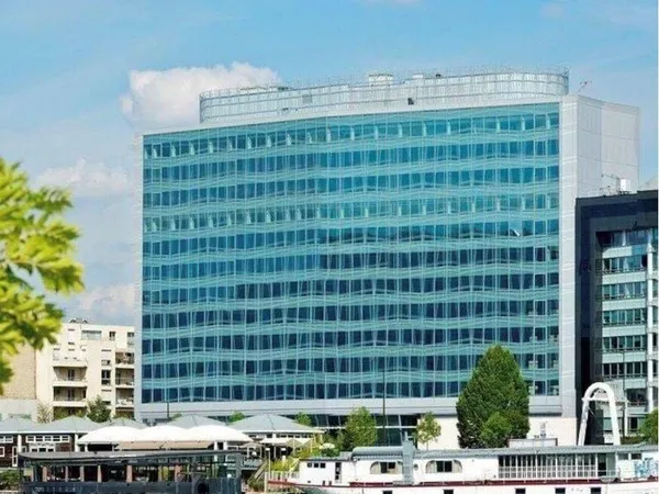 Bureaux 3617 m²