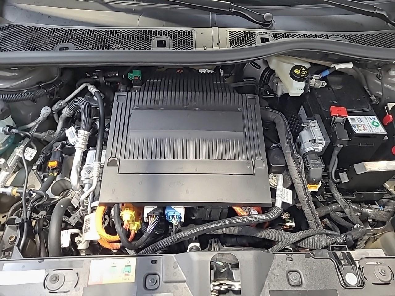 Peugeot 2008 electrique 54 kwh 156 ch gt — photo 15