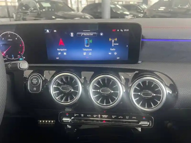Mercedes Cla 200 d shooting brake amg l — photo 15