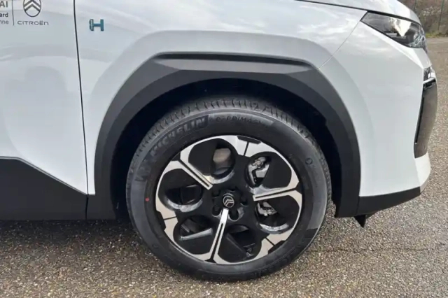 Citroën C5 Aircross hybride rechargeable 195 e-eat7 — photo 52