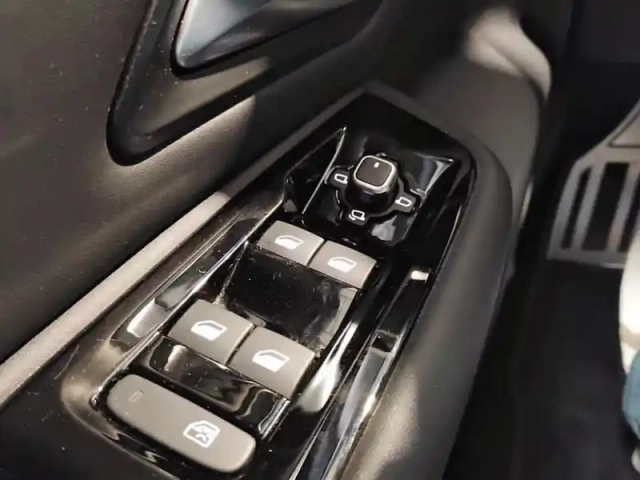 Citroën C5 x puretech 180 s&amp;s eat8 shine — photo 20