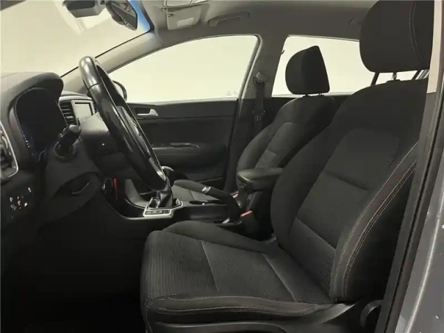 Kia Sportage 1.6 crdi 115 isg 4x2 bvm6 — photo 34