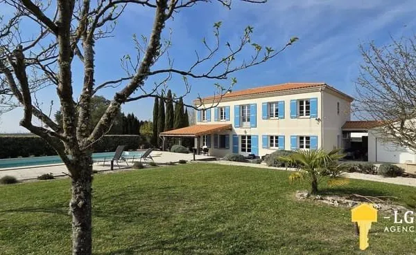 Maison 6 pièces 201 m²