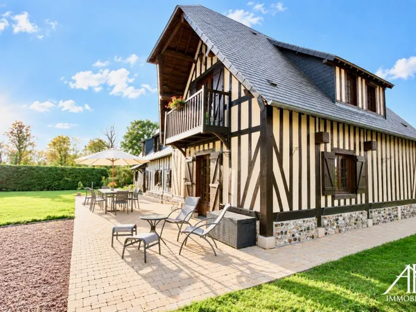 Jolie maison 6 P, d'inspiration normande à colombages avec jardin arboré, à 2 km d'Orbec (14)