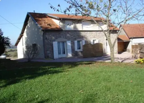 Chambre de 10m2 à louer sur Le Breuil