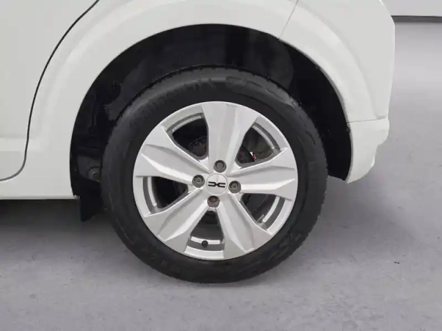 Dacia Sandero sce 65 — photo 92