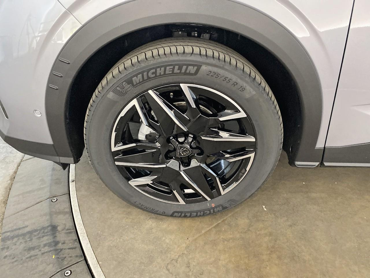 Peugeot 3008 hybrid 145 e-dcs6 gt — photo 11