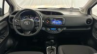 Toyota Yaris 100h Dynamic 5p RC19 — photo 11