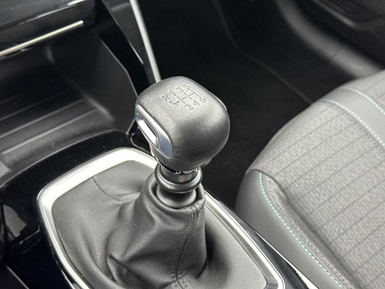 Peugeot 208 puretech 100 s&s bvm6 allure — photo 32