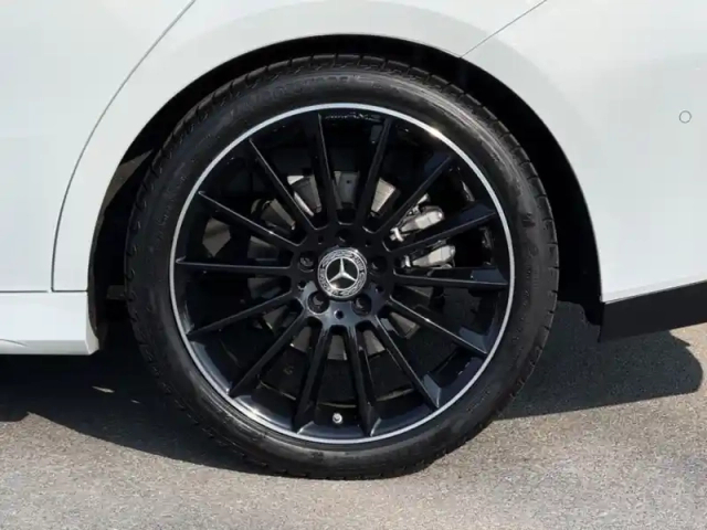 Mercedes Cla coupé 200 d amg line — photo 12