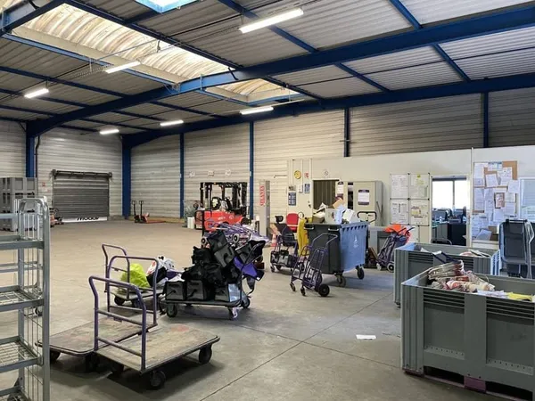 Local d'activité 450 m²