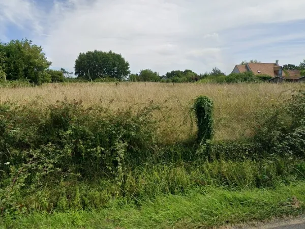 Terrain 655 m²