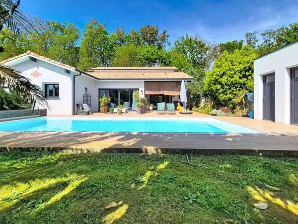 Villa Contemporaine d'Exception Aux portes d'Hossegor