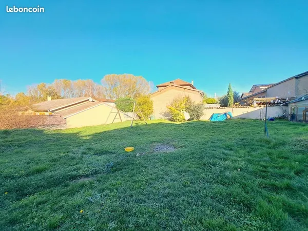 Terrain 538 m² Limony