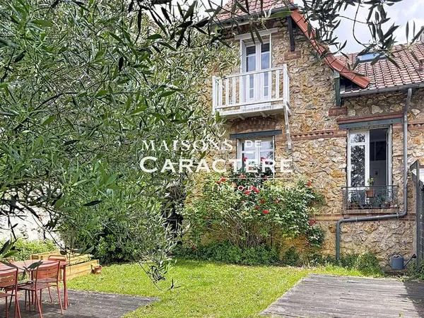 Maison 7 pièces 196 m²