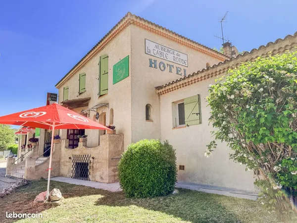 Hotel, restaurant 363 m² Vinon-sur-Verdon