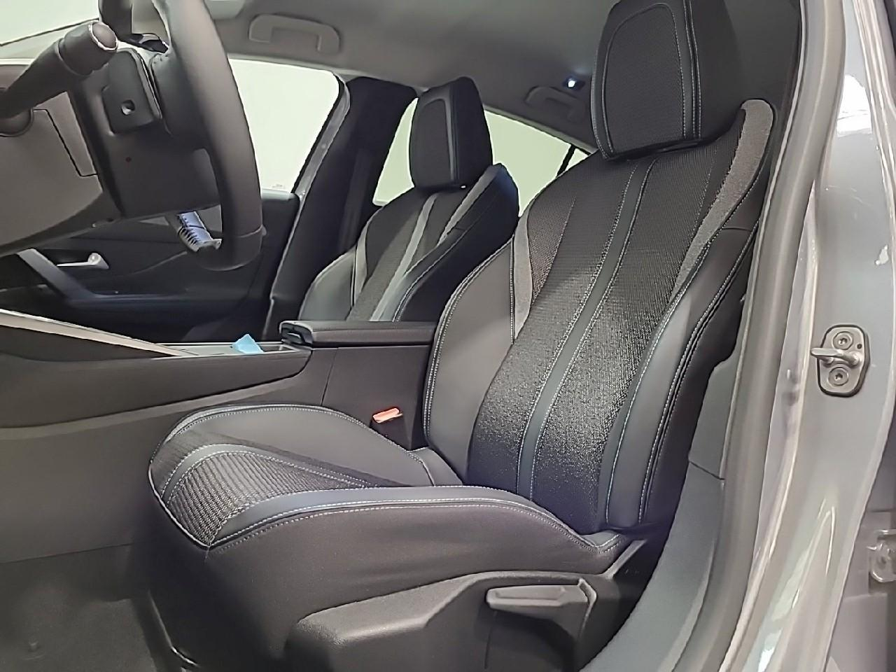Peugeot 308 hybrid 145 e-dcs6 allure — photo 10