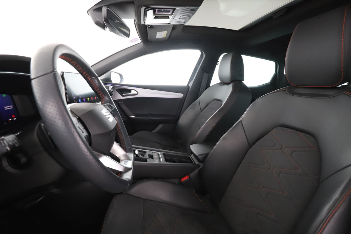 Seat Leon 1.4 TSI e-HYBRID FR DSG6 — photo 9