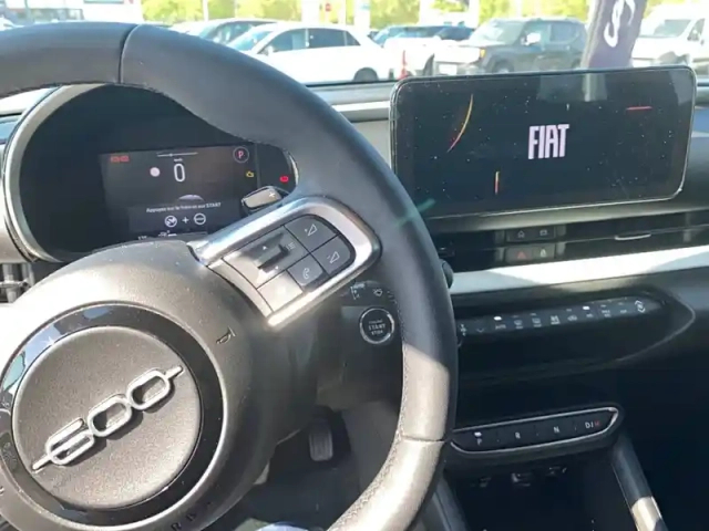 Fiat 600 1.2 hybrid 136ch dct6 — photo 38