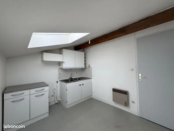 Studio 1 pièce 19 m²