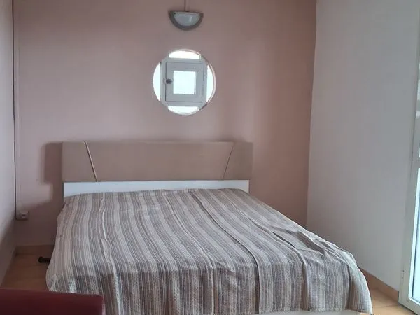 Loue maison meublée