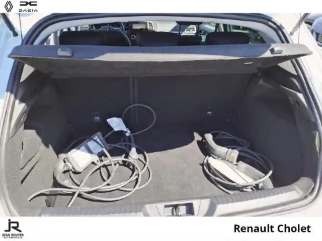 Renault Megane 1.6 e-tech plug-in hybrid 160ch evolution — photo 7