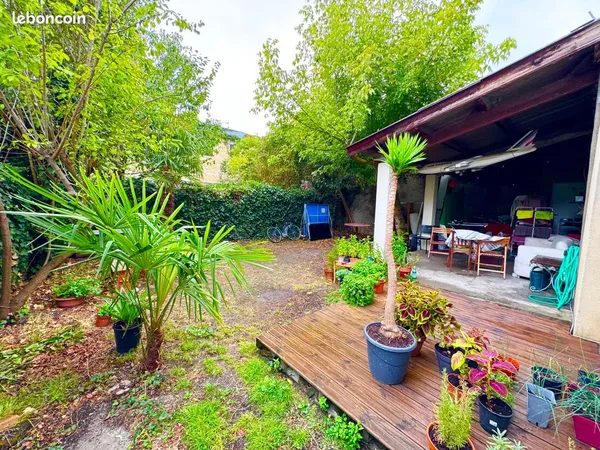 Maison 7 pièces 180 m²