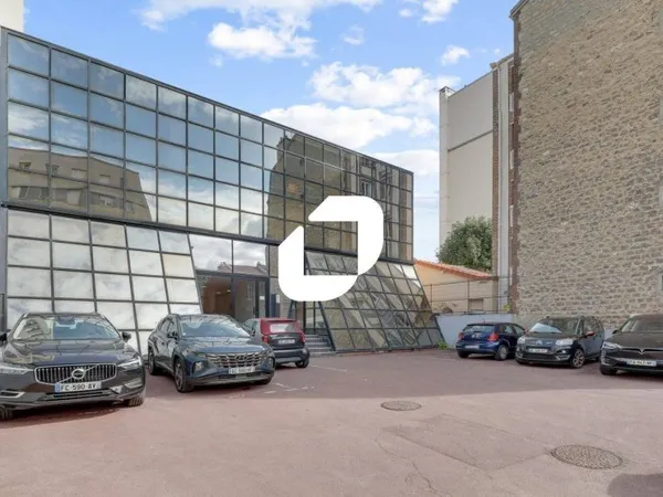 Bureaux 232 m²