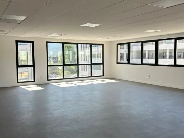Bureaux 180 m²