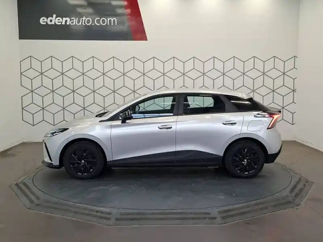 Mg Mg4 electric 51kwh - 125 kw 2wd — photo 3