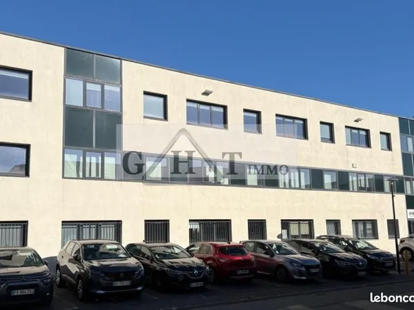 Local industriel 960 m²