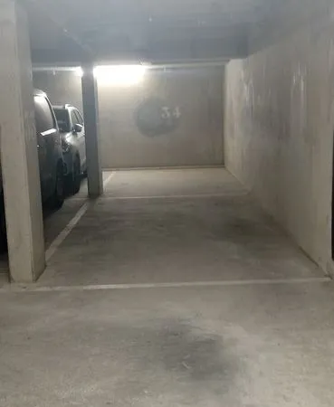 Location deux places de parking sous idéo surveillance