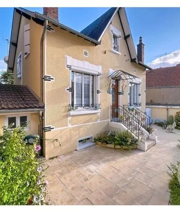 Maison cheny