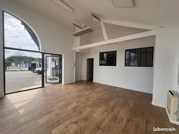 Local commercial 110 m² Auray