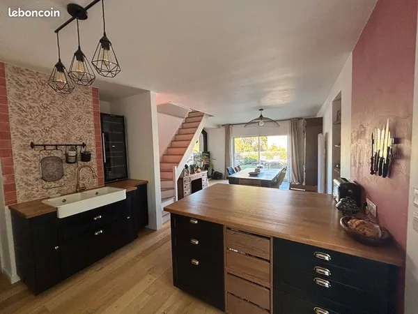Maison 6 pièces 170 m²