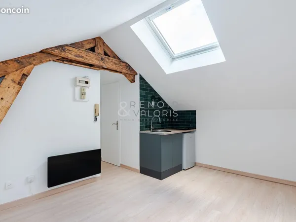 Studio 1 pièce 11 m²