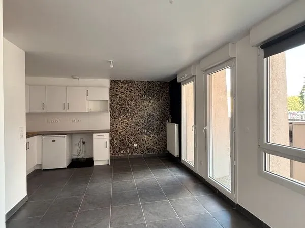 LA MADELEINE VIEUX LILLE T1 31m2 Balcon & Parking