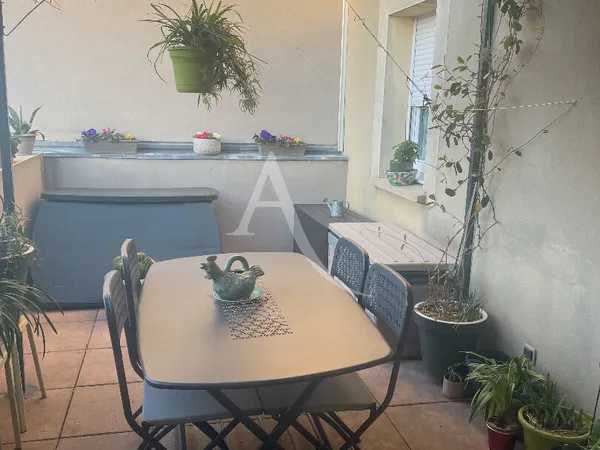 Vauvert T3 actuellement loué avec terrasse et garage