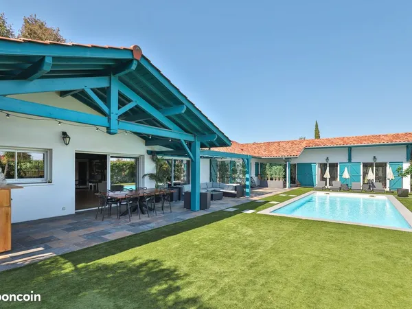 Maison 7 pièces 288 m²