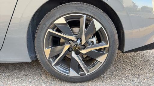 Peugeot 308 SW 1.5 BlueHDi 130 EAT8 - Allure – 2024 – 20325 km – Diesel – Boîte Automatique — photo 6