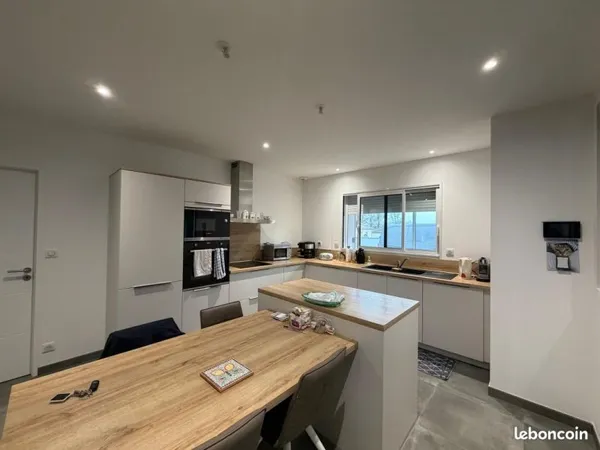 Maison 6 pièces 166 m²