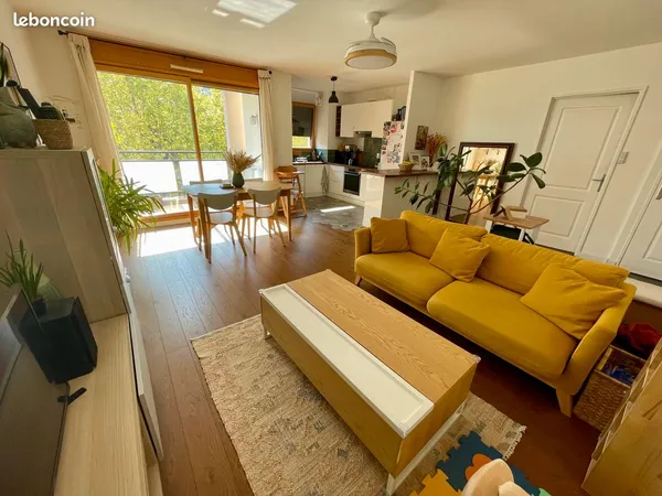 Vends appartement T3 66 m2 avec balcon et box - Lyon 3