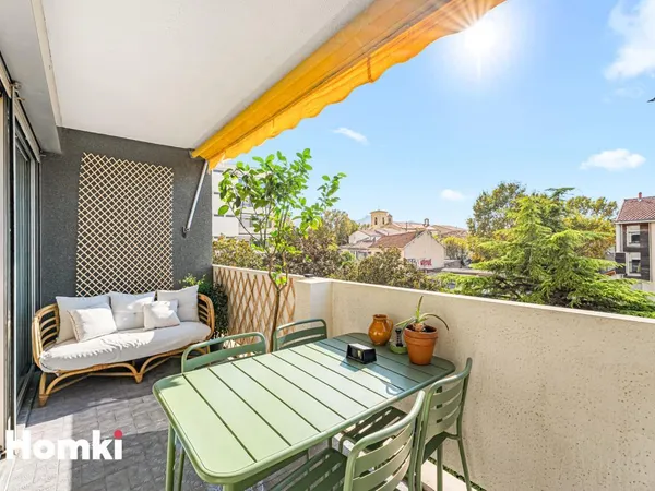 Vends t4 - 90 m² - Marseille 13008