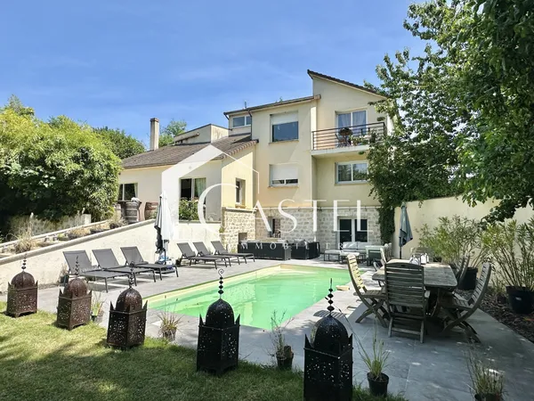 Maison et villa de prestige Vente Béthemont-la-Forêt 9p 300m² 980000€