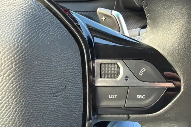 Peugeot 208 puretech 100 s&amp;s eat8 — photo 29