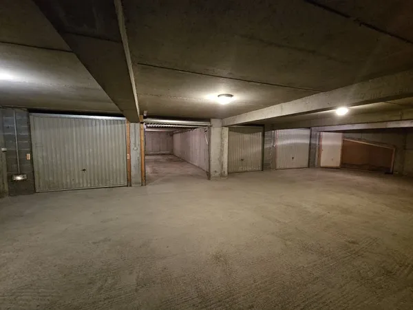 GAP CENTRE-VILLE - GARAGE DOUBLE FERME EN SOUS-SOL