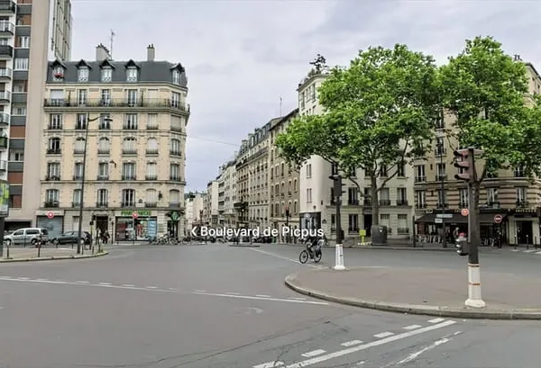 Boutique 1 pièce 335 m²